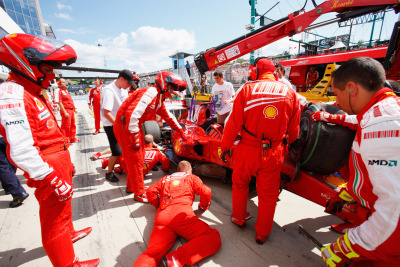 Horror-Crash von Massa im Qualifying