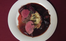 Rinderfilet mit Rotweinschalotten und Kartoffelp&uuml;ree